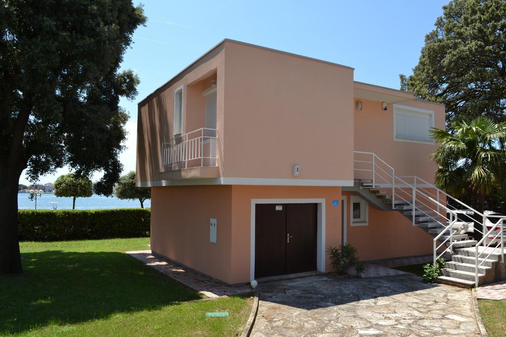 Apartments Lungomare Umag Buitenkant foto